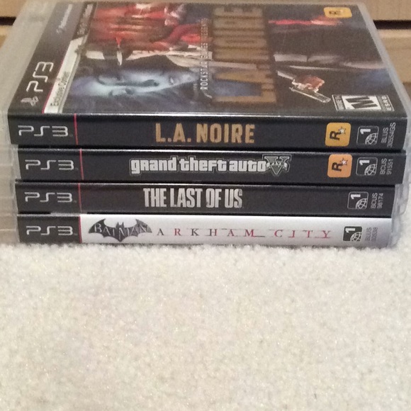 PlayStation 3 Game Bundle - Picture 2 of 2